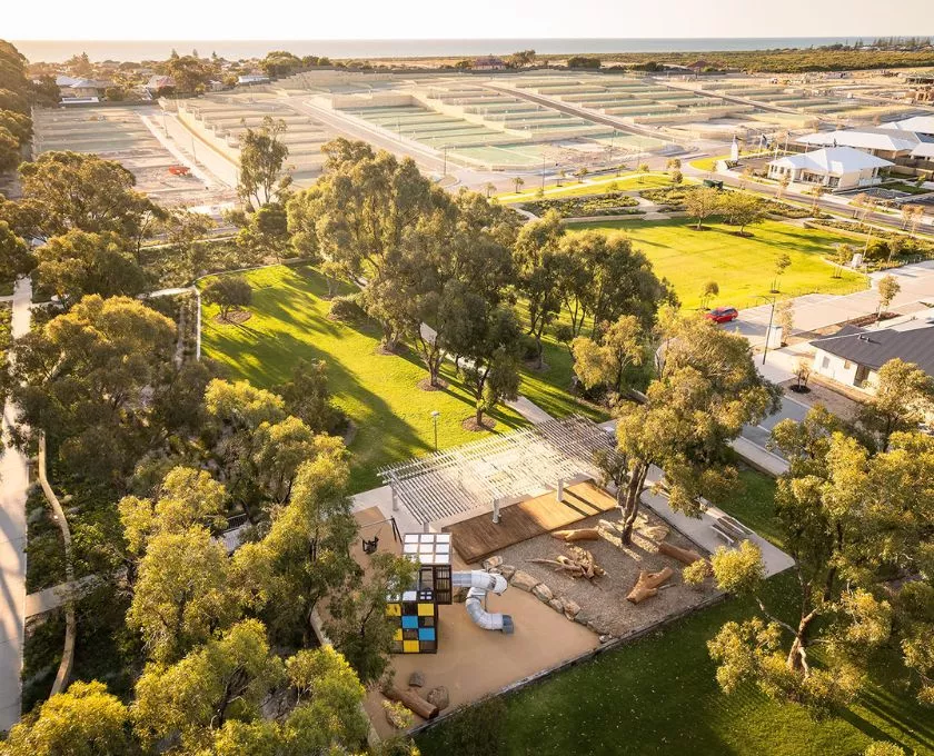 Seaside estate, Madora Bay